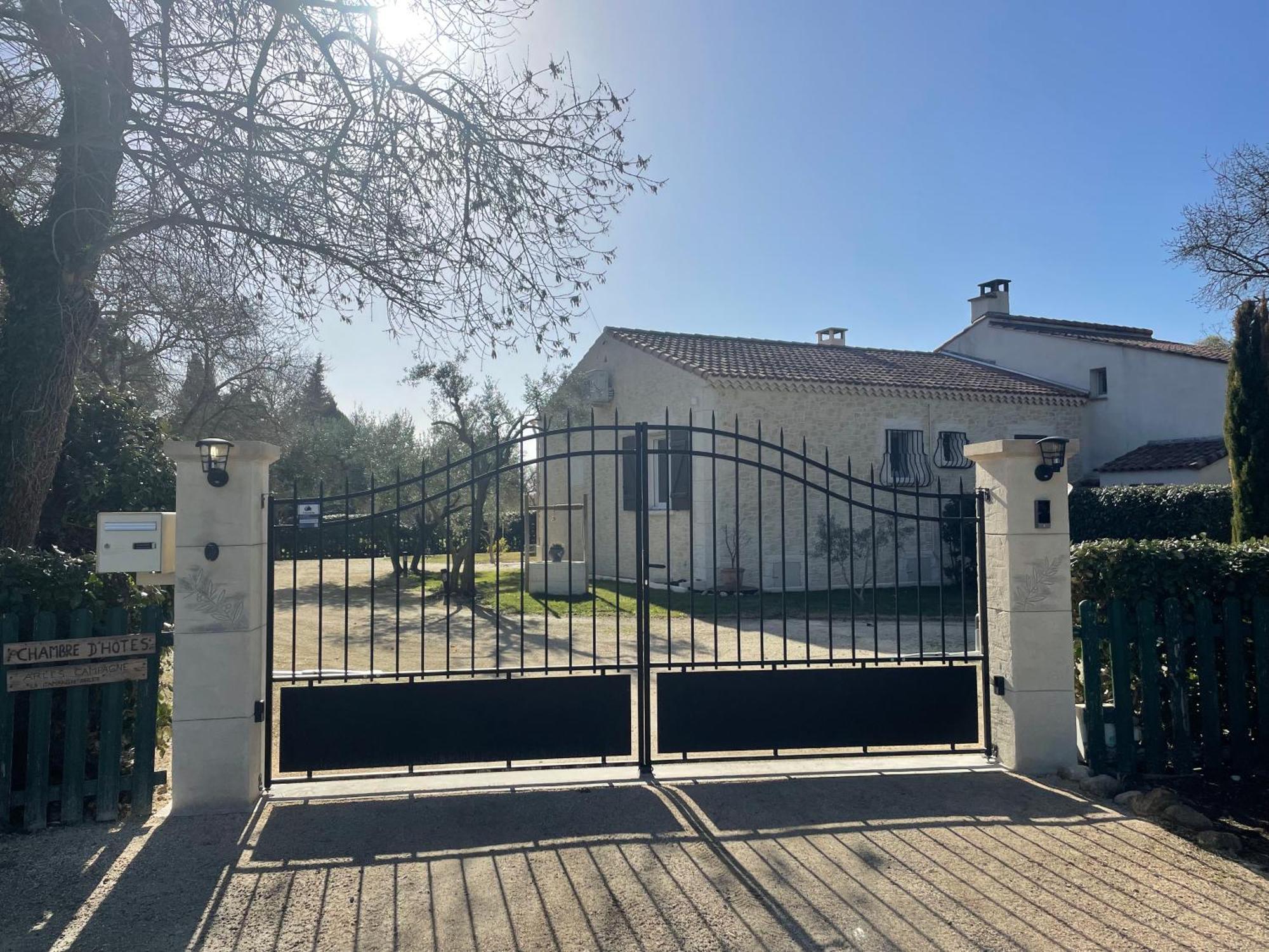 Arles Campagne Location "La Campagn'Arles" Bed & Breakfast エクステリア 写真